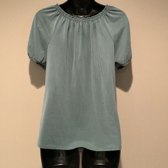 Green Envelope Green Top - Picture 3 of 4